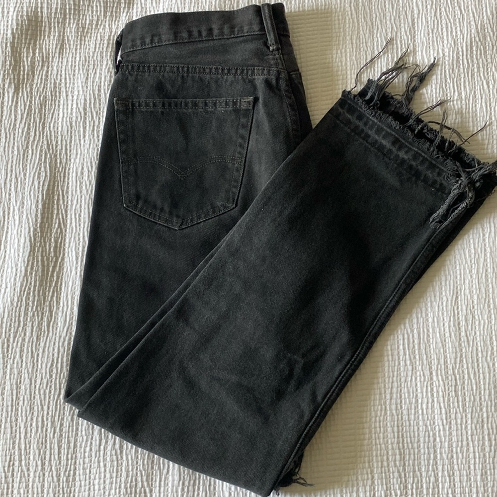Levi’s low rise distressed jeans